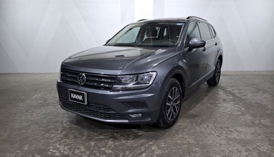 Volkswagen • Tiguan