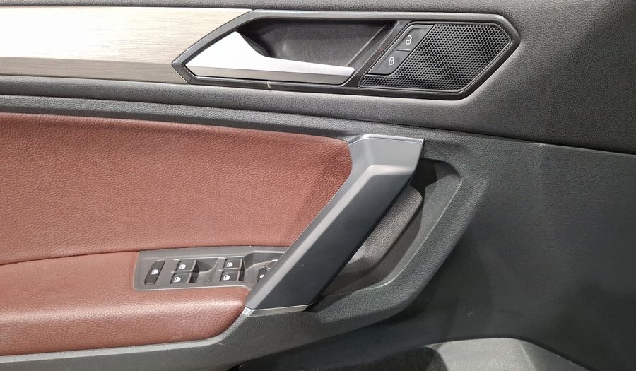 Volkswagen Tiguan 1.4 COMFORTLINE PIEL DCT Suv 2018