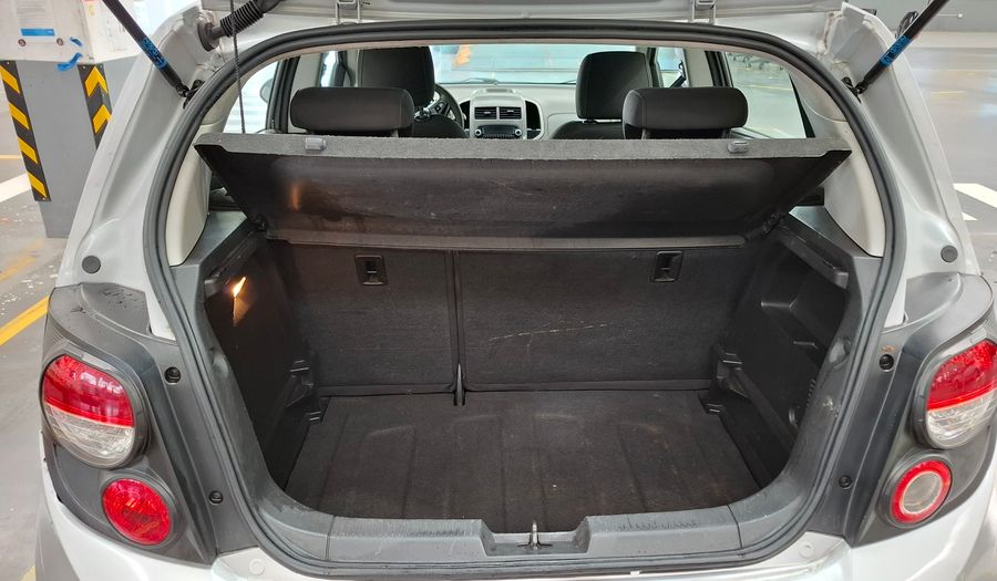 Chevrolet Sonic 1.6 LT Hatchback 2013