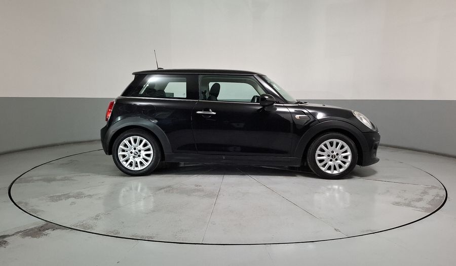 Mini Cooper 1.5 COOPER CHILI AT Hatchback 2016