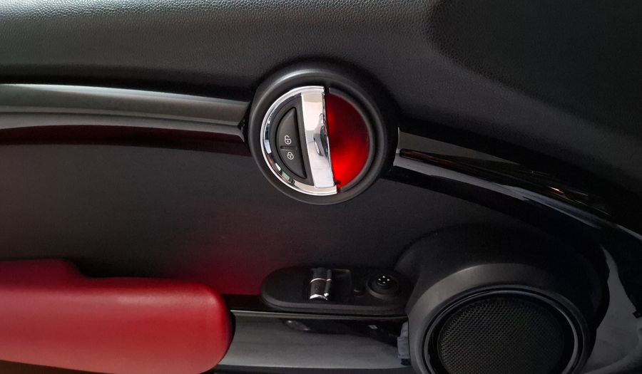 Mini Cooper 1.5 COOPER CHILI AT Hatchback 2016