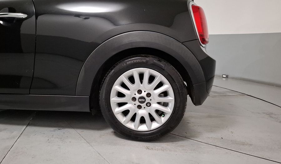Mini Cooper 1.5 COOPER CHILI AT Hatchback 2016