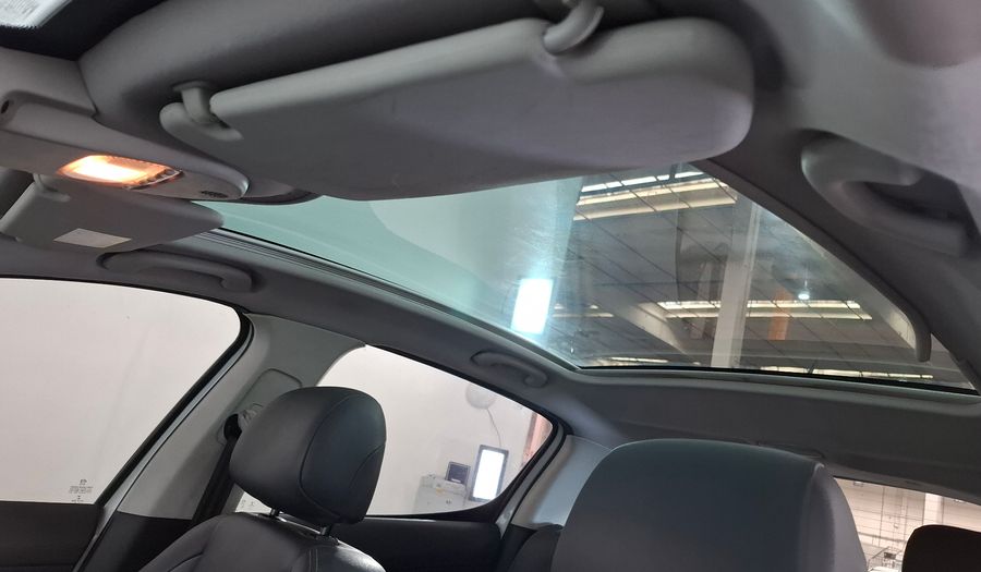 Peugeot 308 2.0 ALLURE+ Hatchback 2015