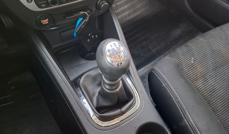 Renault Fluence 2.0 DYNAMIQUE Sedan 2013