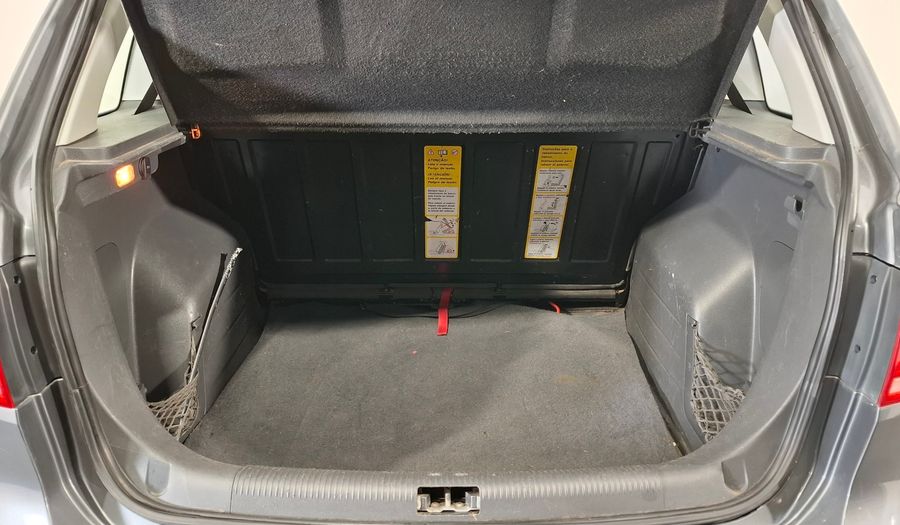 Volkswagen Suran 1.6 COMFORTLINE MT Minivan 2012