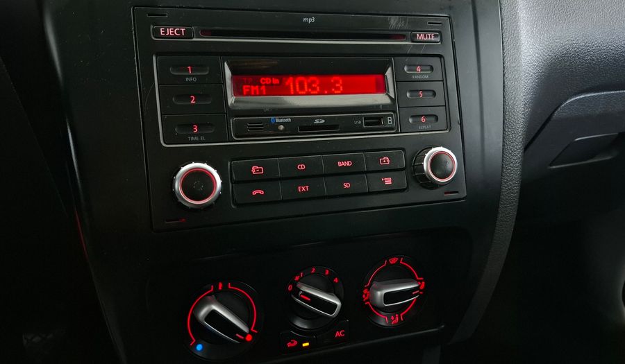 Volkswagen Suran 1.6 COMFORTLINE MT Minivan 2012