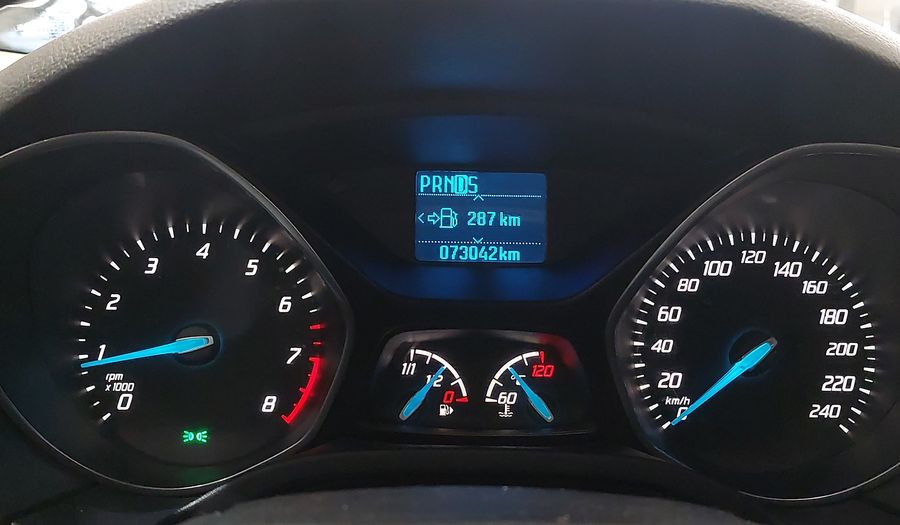 Ford Focus SE SEDAN POWERSHIFT Sedan 2015