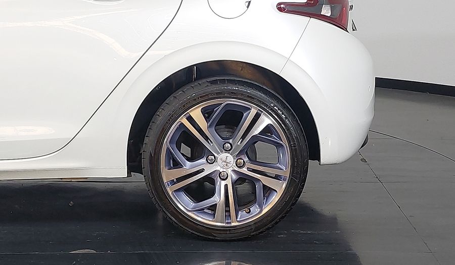 Peugeot 208 URBANTECH Hatchback 2018