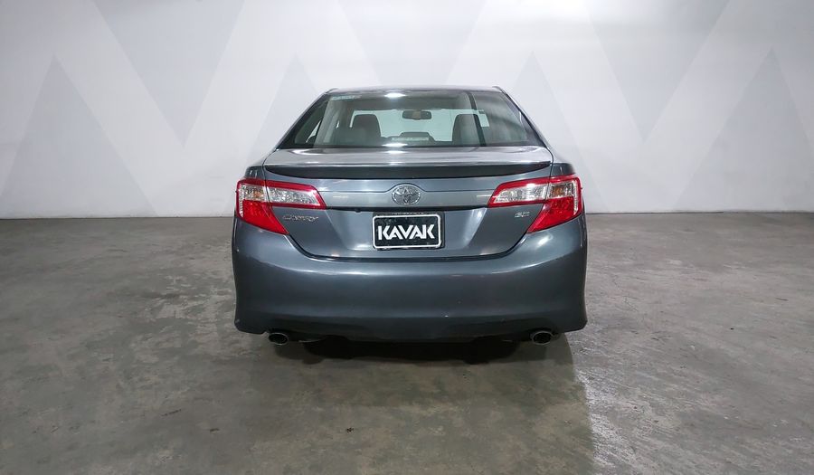 Toyota Camry 3.5 SE V6 6AT Sedan 2012