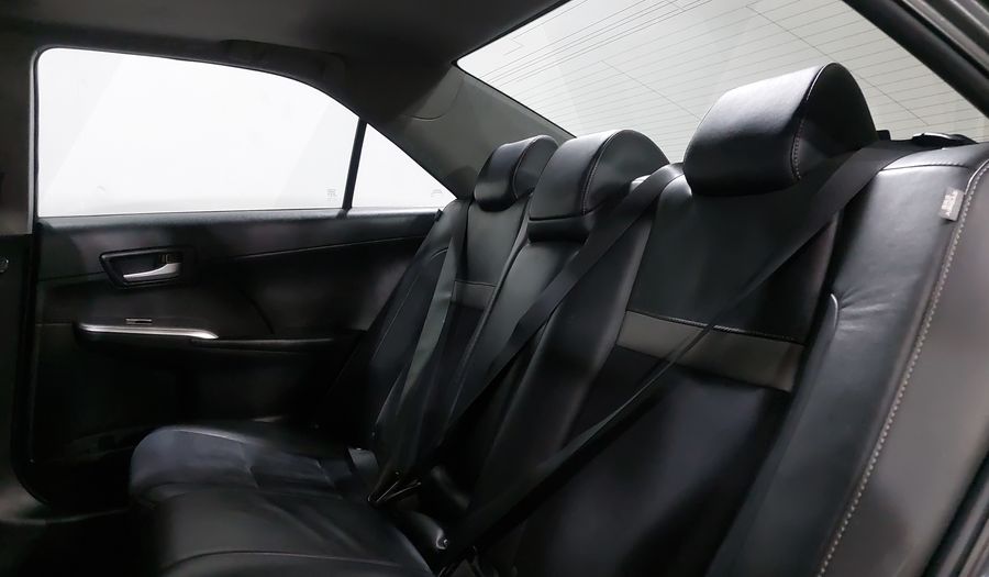Toyota Camry 3.5 SE V6 6AT Sedan 2012
