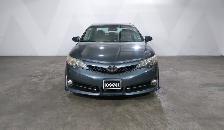 Toyota Camry 3.5 SE V6 6AT Sedan 2012