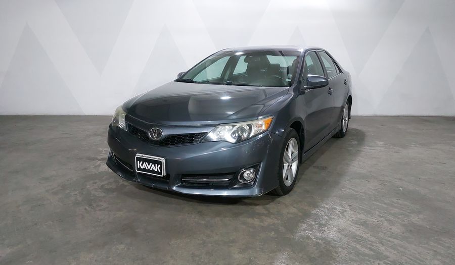 Toyota Camry 3.5 SE V6 6AT Sedan 2012
