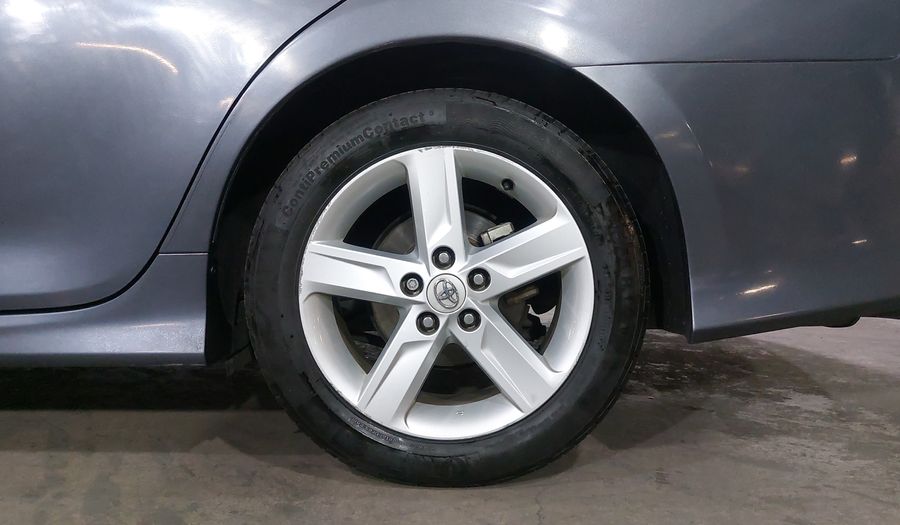 Toyota Camry 3.5 SE V6 6AT Sedan 2012
