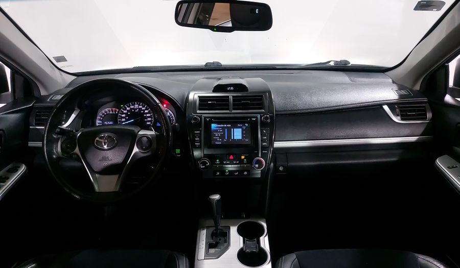 Toyota Camry 3.5 SE V6 6AT Sedan 2012