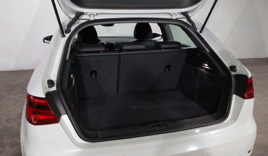 Audi A3 2.0 SELECT S TRONIC Hatchback 2017