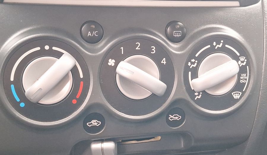 Suzuki Celerio 1.0 GLX AUTO AC Hatchback 2013