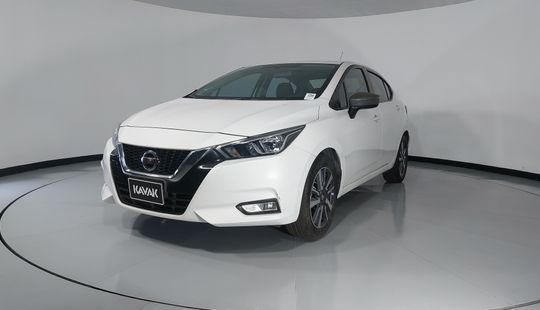 Nissan • Versa