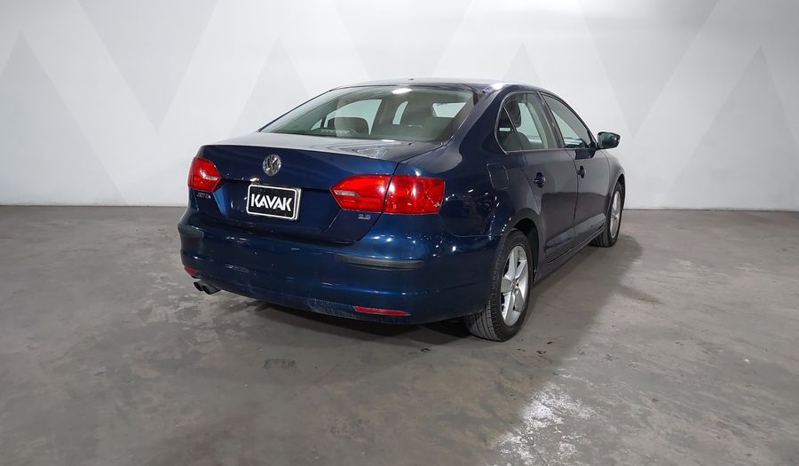 Volkswagen Jetta 2.5 TRENDLINE AT Sedan 2014