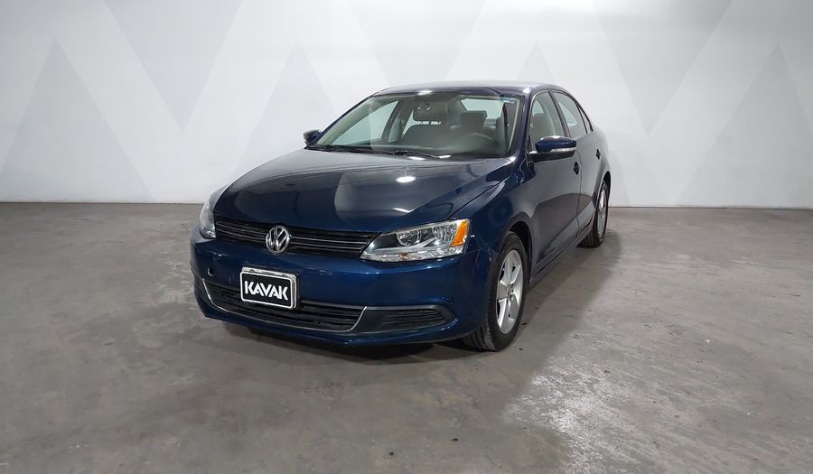 Volkswagen Jetta 2.5 TRENDLINE AT Sedan 2014