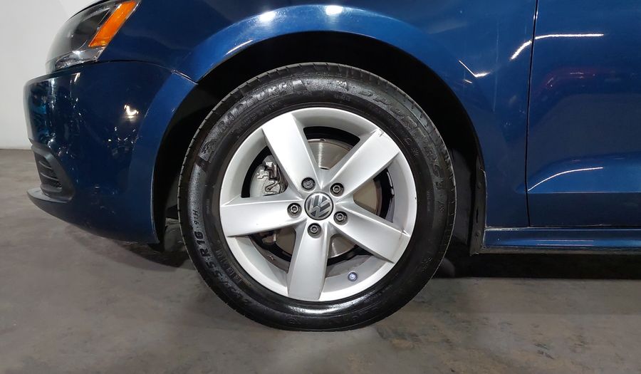 Volkswagen Jetta 2.5 TRENDLINE AT Sedan 2014