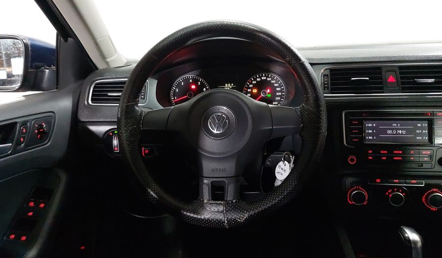 Volkswagen Jetta 2.5 TRENDLINE AT Sedan 2014