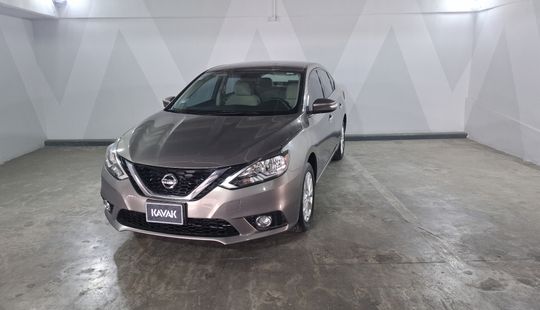 Nissan • Sentra