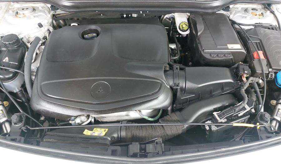 Mercedes Benz Clase A 1.6 200 CGI 7G-DCT Hatchback 2013