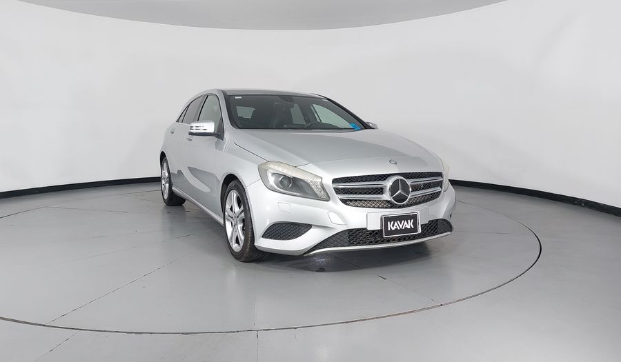 Mercedes Benz Clase A 1.6 200 CGI 7G-DCT Hatchback 2013