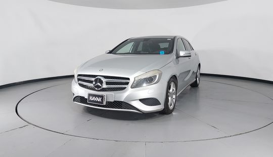 Mercedes Benz • Clase A