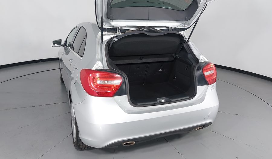 Mercedes Benz Clase A 1.6 200 CGI 7G-DCT Hatchback 2013