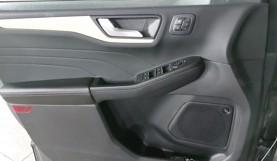 Ford Escape 2.5 HEV TITANIUM CVT Suv 2022