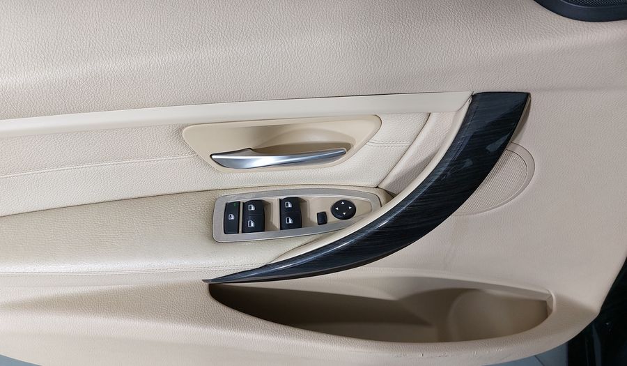 Bmw Serie 3 2.0 328IA LUXURY LINE Sedan 2014
