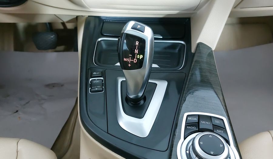 Bmw Serie 3 2.0 328IA LUXURY LINE Sedan 2014