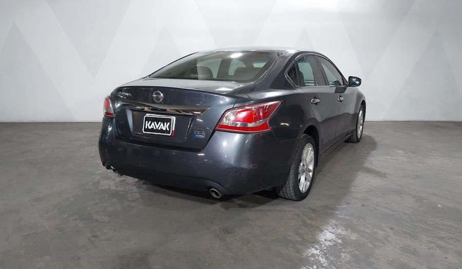 Nissan Altima 2.5 ADVANCE NAVI CVT Sedan 2013