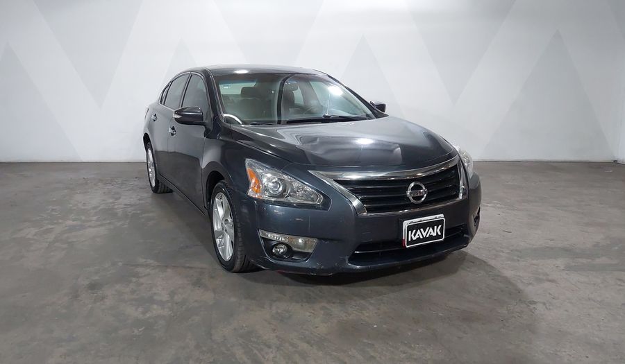 Nissan Altima 2.5 ADVANCE NAVI CVT Sedan 2013