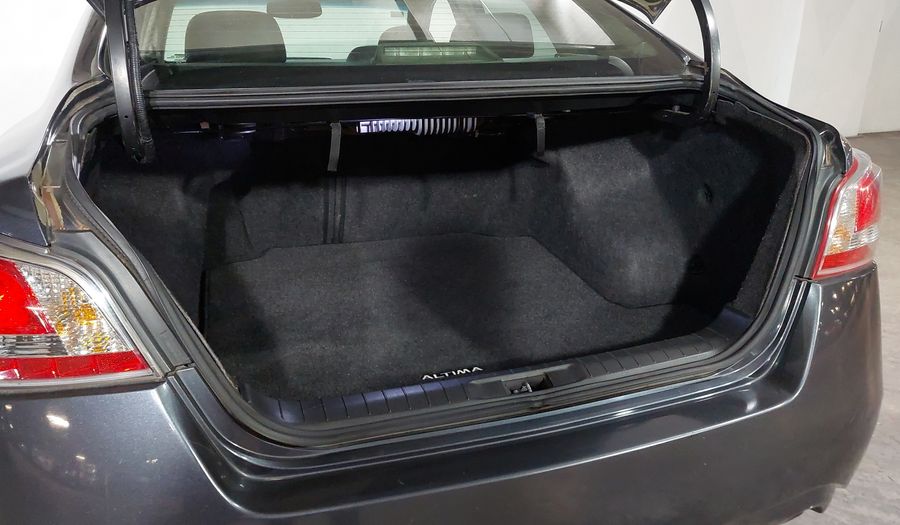 Nissan Altima 2.5 ADVANCE NAVI CVT Sedan 2013