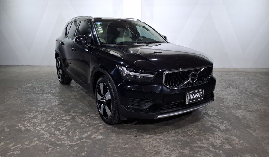 Volvo Xc40 2.0 T4 MOMENTUM AUTO Suv 2022