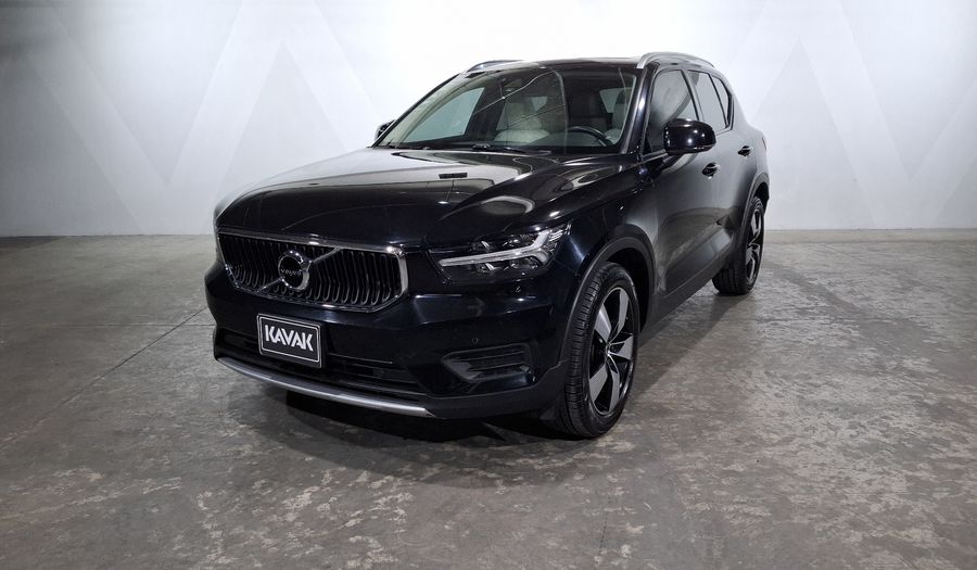 Volvo Xc40 2.0 T4 MOMENTUM AUTO Suv 2022