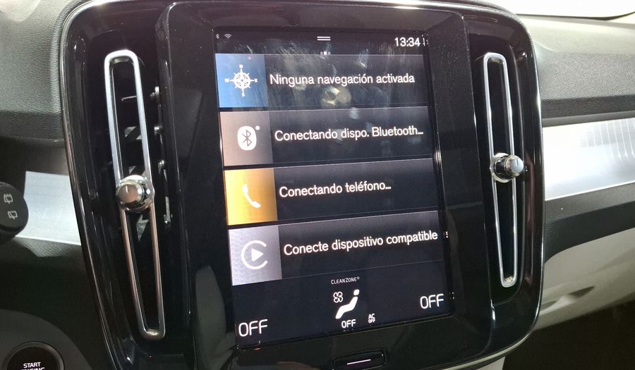Volvo Xc40 2.0 T4 MOMENTUM AUTO Suv 2022
