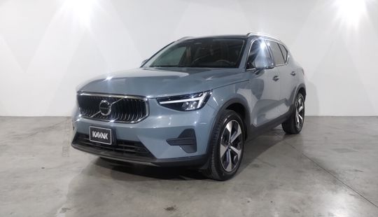 Volvo • XC40