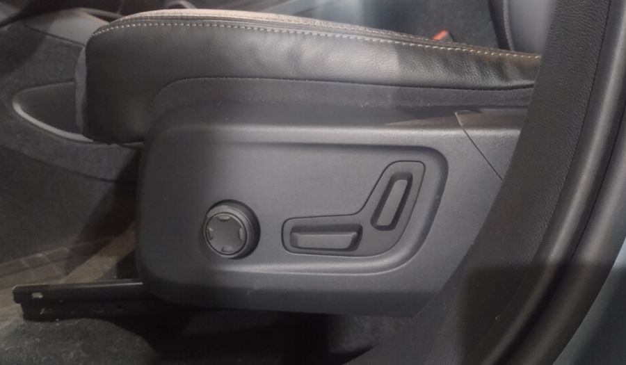 Volvo Xc40 2.0 B4 MHEV PLUS AUTO Suv 2023