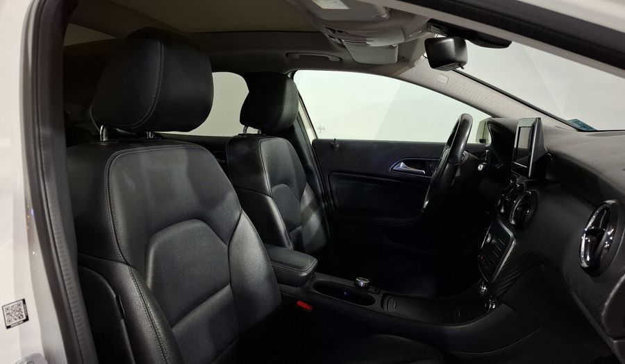 Mercedes Benz Clase Gla 1.6 GLA 180 CGI Suv 2017