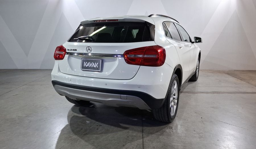 Mercedes Benz Clase Gla 1.6 GLA 180 CGI Suv 2017