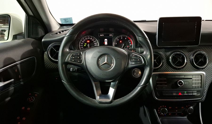 Mercedes Benz Clase Gla 1.6 GLA 180 CGI Suv 2017