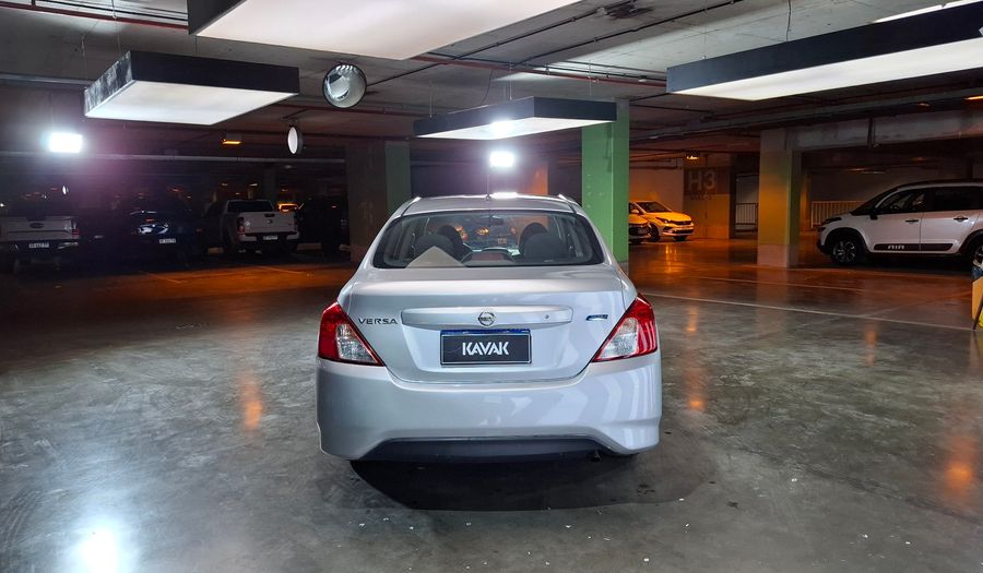Nissan Versa 1.6 SENSE Sedan 2017