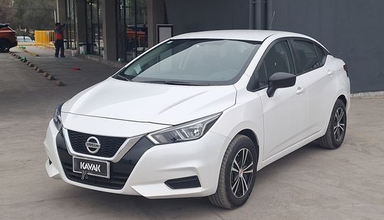 Nissan • Versa