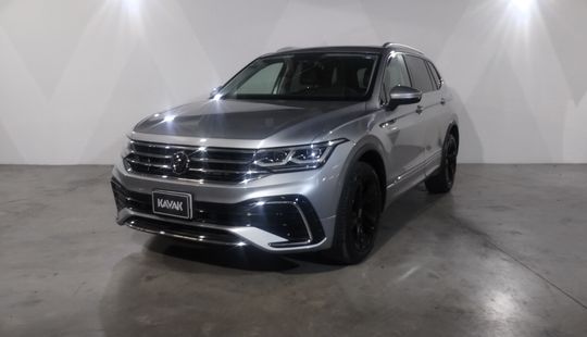 Volkswagen • Tiguan