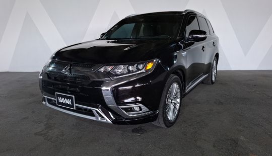 Mitsubishi • Outlander