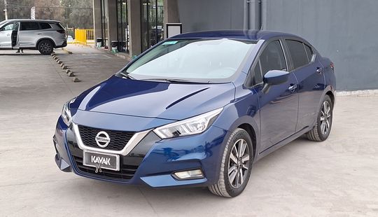 Nissan • Versa
