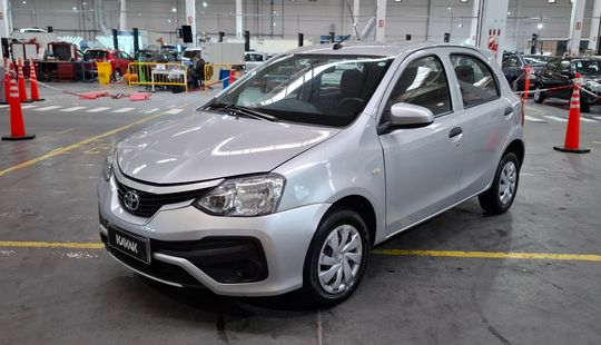 Toyota • Etios